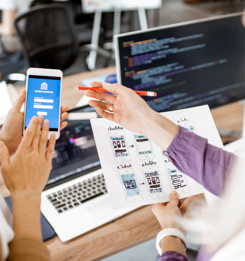 Desenvolvedor Mobile trabalhando em aplicativos