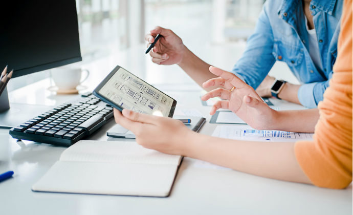 Profissionais qualificados desenvolvendo aplica&ccedil;&otilde;es